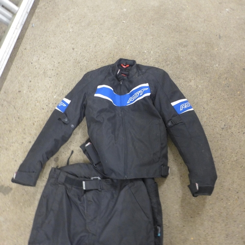 5281 - Two motorcycle jackets including RST and a Wildfire 2.0