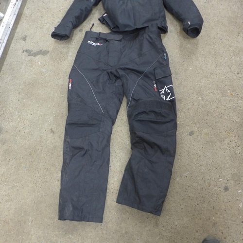 5281 - Two motorcycle jackets including RST and a Wildfire 2.0