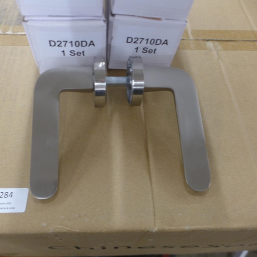 5282 - 6 door handles, boxed