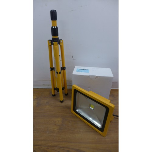 5352 - A boxed sample 110v LED cob light with tripod stand* This lot is subject to VAT