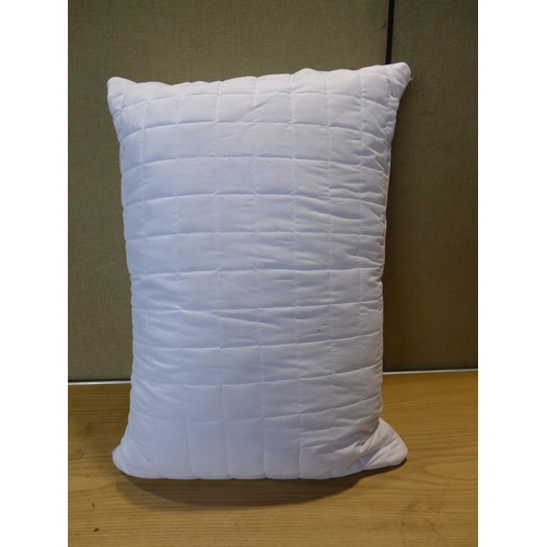 6049 - Two Hotel Grand pillows  (349-321,322) *This lot is subject to VAT