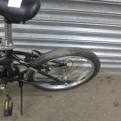 5141 - A Challenge Flex Folding City bike  *Police repossession*