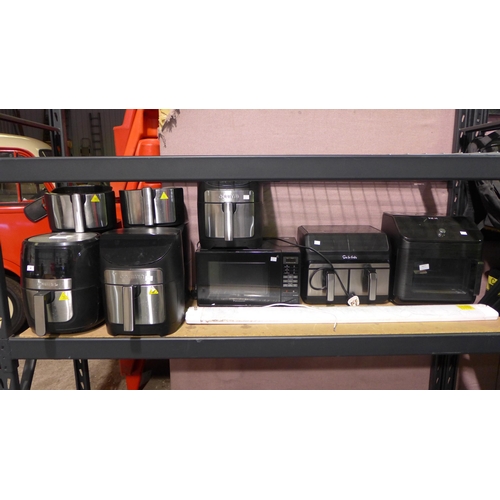 6277 - A quantity of scrap including Instant Pot Air Fry Oven, Gourmia air fryers, a Panansonic mircowave, ... 