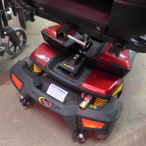 5152 - An Apex Rapid 4 wheel mobility scooter with interchangeable colour sections, 2 keys and charger