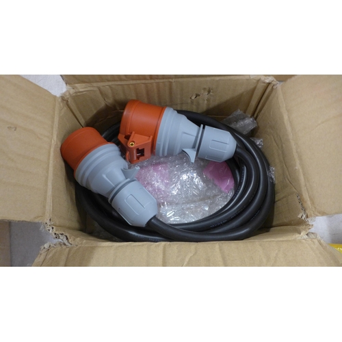 5416 - A boxed sample 16Amp Connection Cable* This lot is subject to VAT