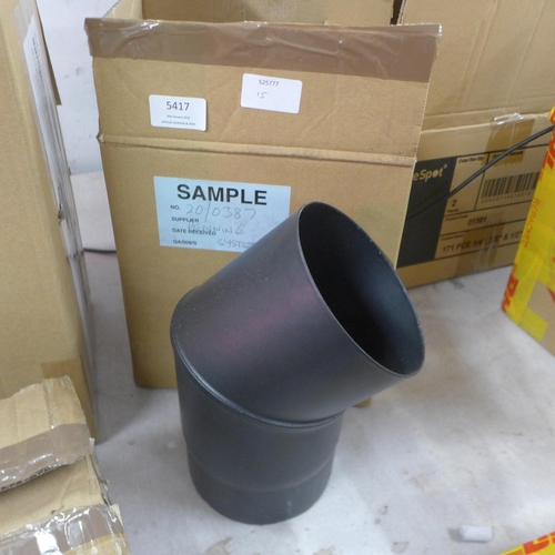 5417 - A boxed sample 125MM X135 bend N/D 1.00mm vitreous flue* This lot is subject to VAT