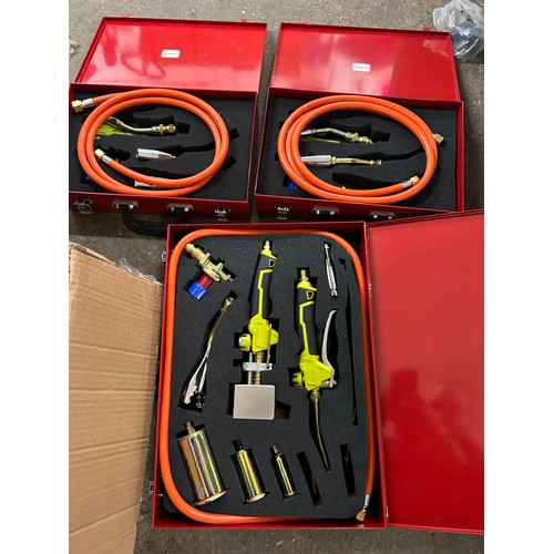 5303 - Two large metal cased propane gas torch kits and two smaller metal cased propane gas torch kits* Thi... 