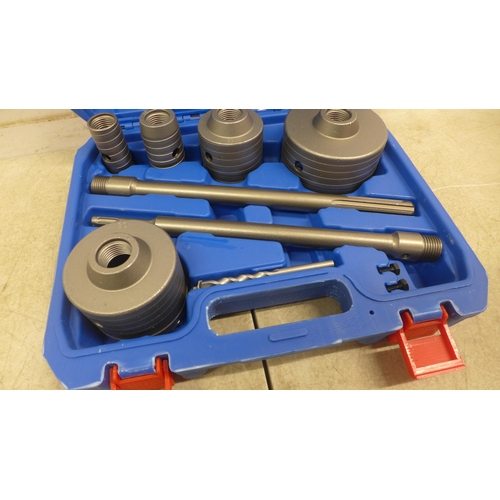 5002 - A masonry carbide tipped hole saw set from 25mm diameter to 100mm diameter