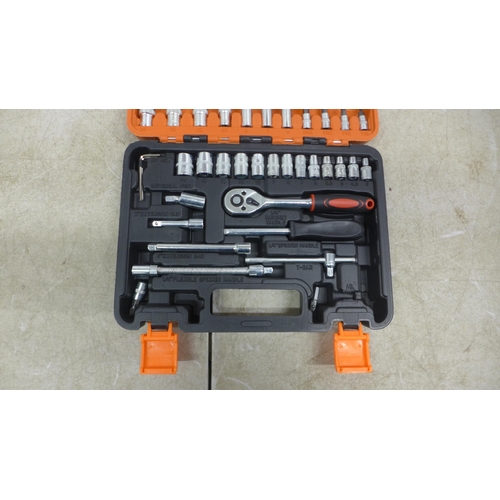 5003 - A 53 piece socket set