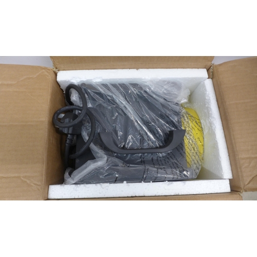 5017 - *VAT* A boxed sample BGP1307-03-18G  3000W Professional 240v fan heater