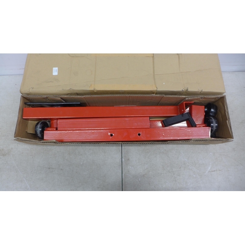 5025 - *VAT* A boxed sample PM06201 1000lbs capacity engine stand