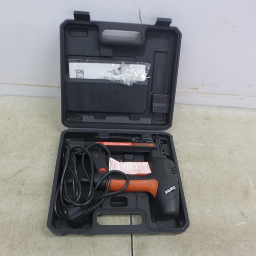 5045 - *VAT* A cased sample 240v Clarke CESNG2 electric stapler and nail gun