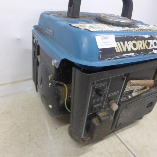 5049 - A Workzone WGG-800, 240V, 50Hz, 650W petrol generator and two vintage metal Jerry cans