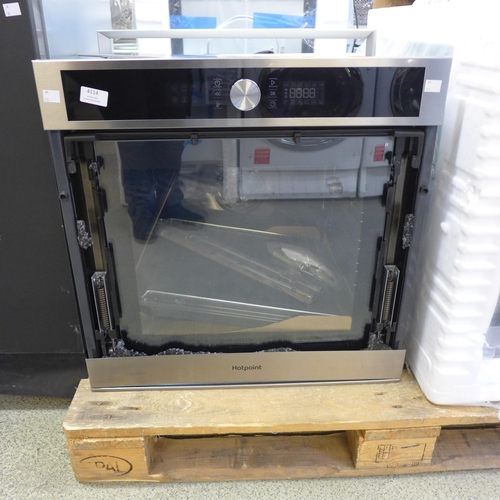 4050 - Hotpoint built-in electric single oven with pyrolytic cleaning (door requires attention) *This lot i... 