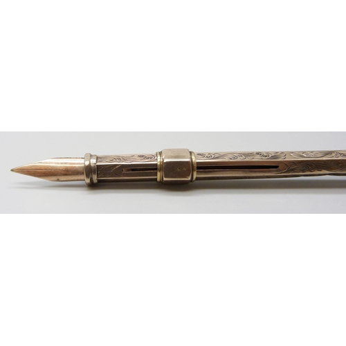 7033 - A Victorian propelling dip pen / pencil set with an intaglio seal, 10.2cm