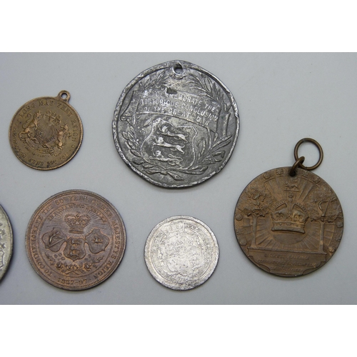 7200 - A collection of medallions and a replica coin