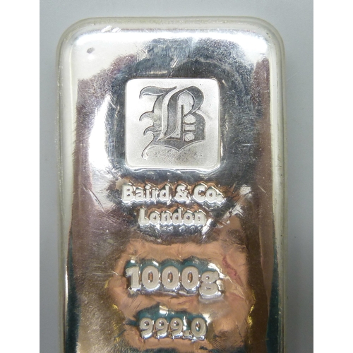 7204 - A Baird & Co London 1000g .999 fine silver ingot