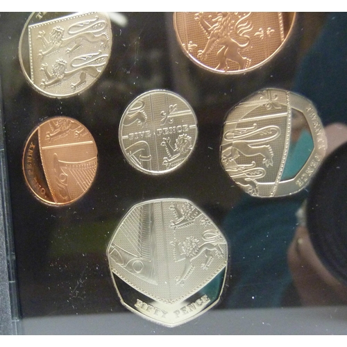 7205 - The Royal Mint 2009 brilliant uncirculated coin set containing 1p, 2p, 5p, 10p, 20p, 50p and £1, als... 