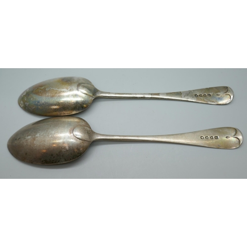 7234 - Two Victorian silver serving spoons, London 1887 and 1888, 138g