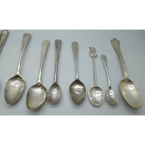 7237 - A collection of assorted silver teaspoons including Georgian and Victorian, 190g