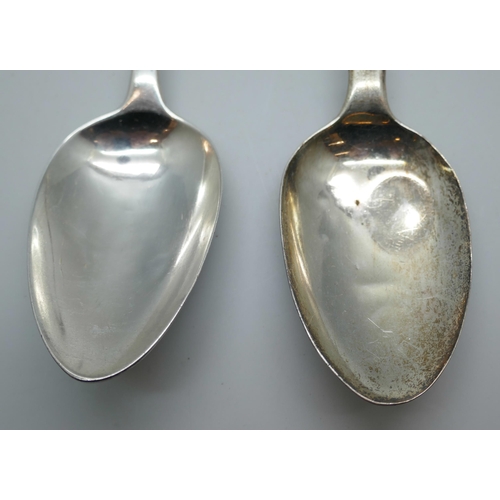 7240 - Two silver serving spoons, London 1835 and 1829, 121g