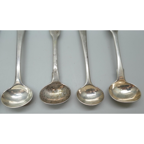 7241 - Georgian spoons - Two sets of three silver mustard spoons and a pair of silver mustard spoons, 85g