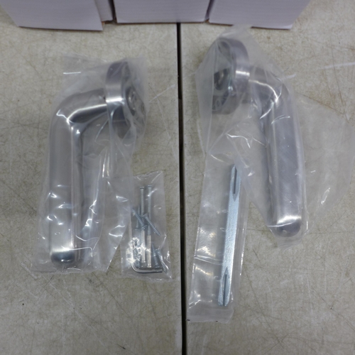 5109 - 6 door handles, boxed