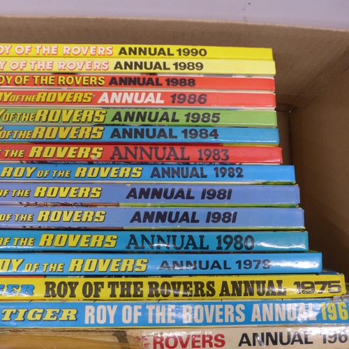 5116 - A collection of Roy of the Rovers comic annuals