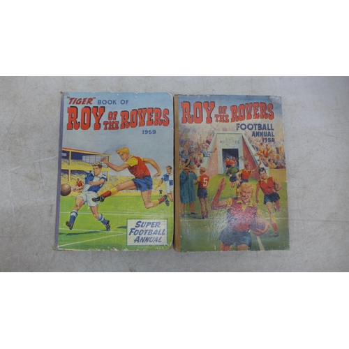 5116 - A collection of Roy of the Rovers comic annuals