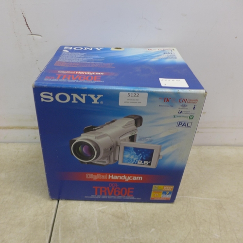 5122 - A boxed Sony DCR-TRV60E digital handy cam video recorder and a boxed Sony CCD-TR515E handy cam video... 