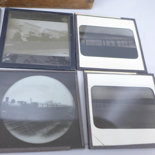 2029 - Twenty-two lantern slides includes Sydney Harbour, London Lecture, Tay Bridge, Royal train, Great Fi... 