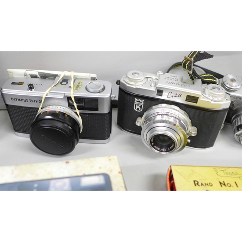 2062 - Cameras; three cameras, Regula King K9 Germany, Comet Bencini Milano, Olympus Trip, two lenses, Sigm... 