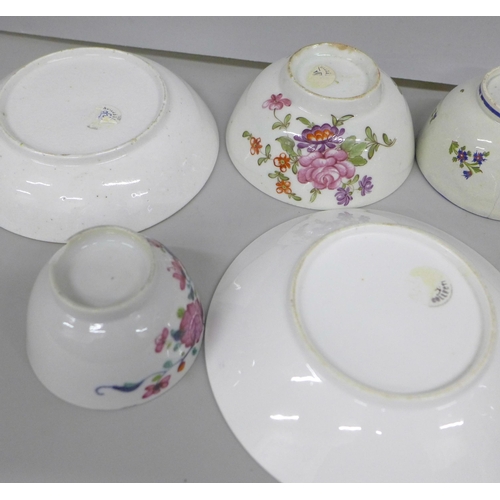 2089 - An early 19th Century transfer ware dish with pink border, three other dishes and six tea bowls, (7 ... 