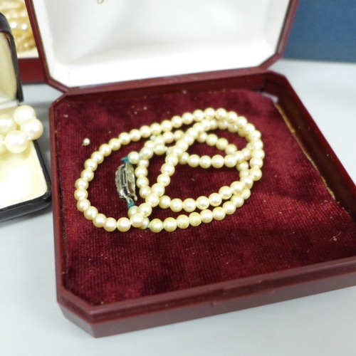 2098 - A collection of pearl jewellery including silver mounted and Lotus, etc.