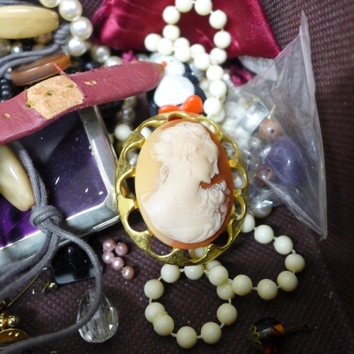 2102 - A box of costume jewellery