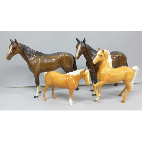 2104 - Four Beswick horses; two Palomino and two others