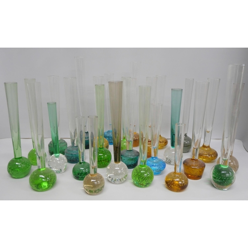 2112 - A collection of twenty-seven glass glass bud vases