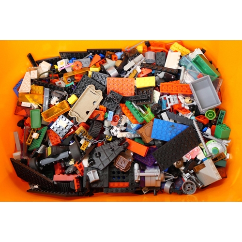 2125 - A collection of vintage Lego and Matchbox die-cast model vehicles