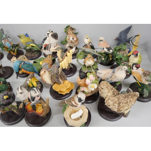 2127 - A collection of Oiseaux bird figures, some a/f