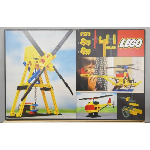 2143 - Lego - A Technical set 852 for a helicopter. Boxed with instructions dated 1977.