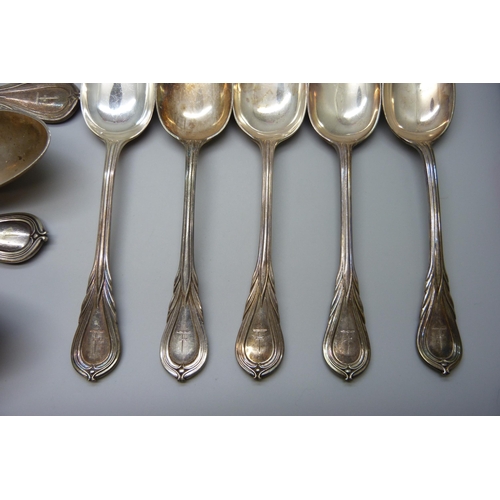 2145 - A part cutlery set with engraved family crest - 24 forks, 24 dessert forks, 2 serving spoons, 16 des... 