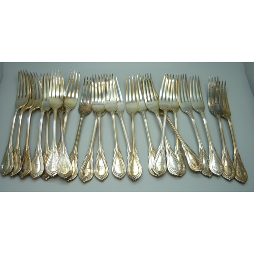 2145 - A part cutlery set with engraved family crest - 24 forks, 24 dessert forks, 2 serving spoons, 16 des... 