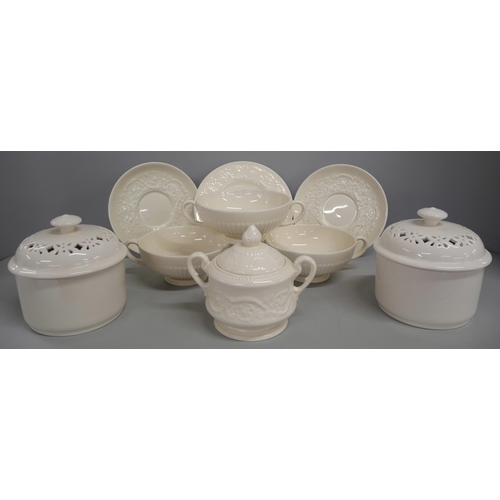 2159 - A collection of china to include a vintage Bristol Pountney and Co. set with green acanthus leaf des... 