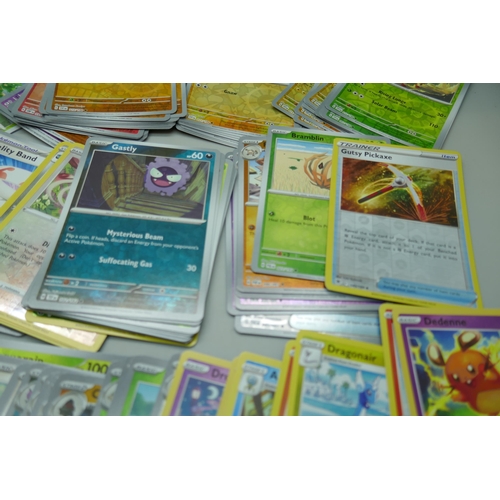 2169 - A collection of 200+ holographic Pokémon cards including reverse holo