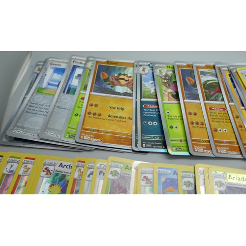 2171 - A large collection of rare holographic Pokémon cards, 100+ cards