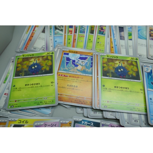 2172 - A collection of 200+ Japanese ‘151’ Scarlett & Violet Pokémon cards