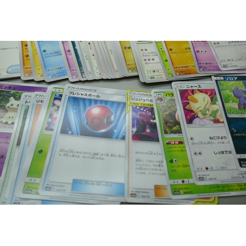 2176 - 550+ Japanese Pokémon cards including holographic