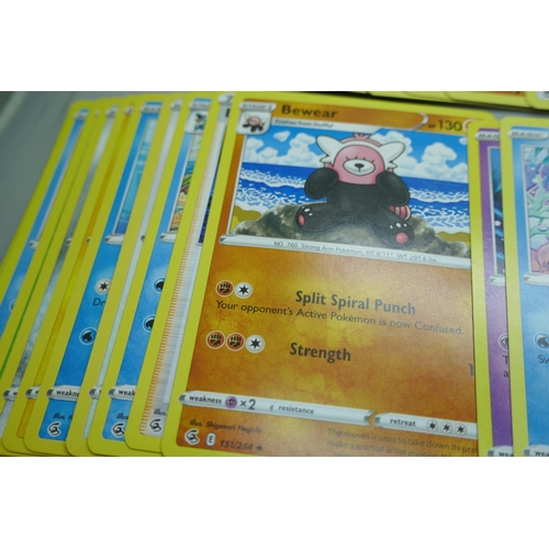 2179 - 600+ Pokémon cards including holographic