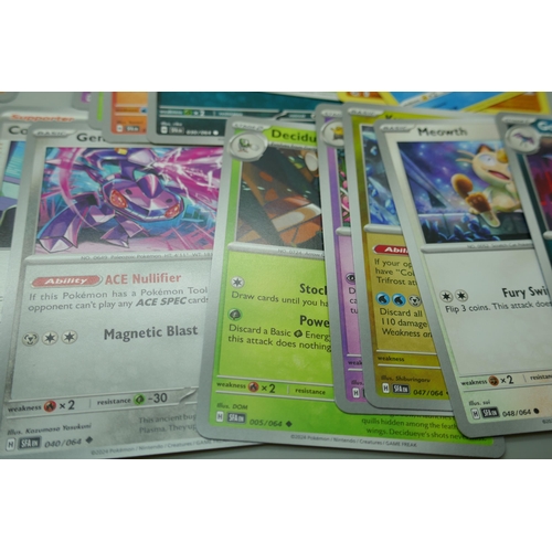 2181 - 600+ Pokémon cards including holographic