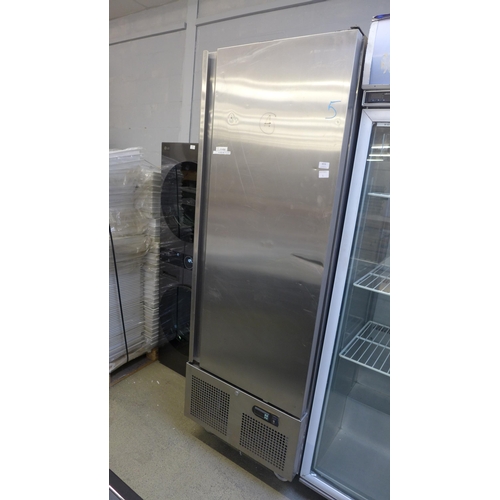 4019 - single door stainless steel catering fridge  *This lot is subject to VAT